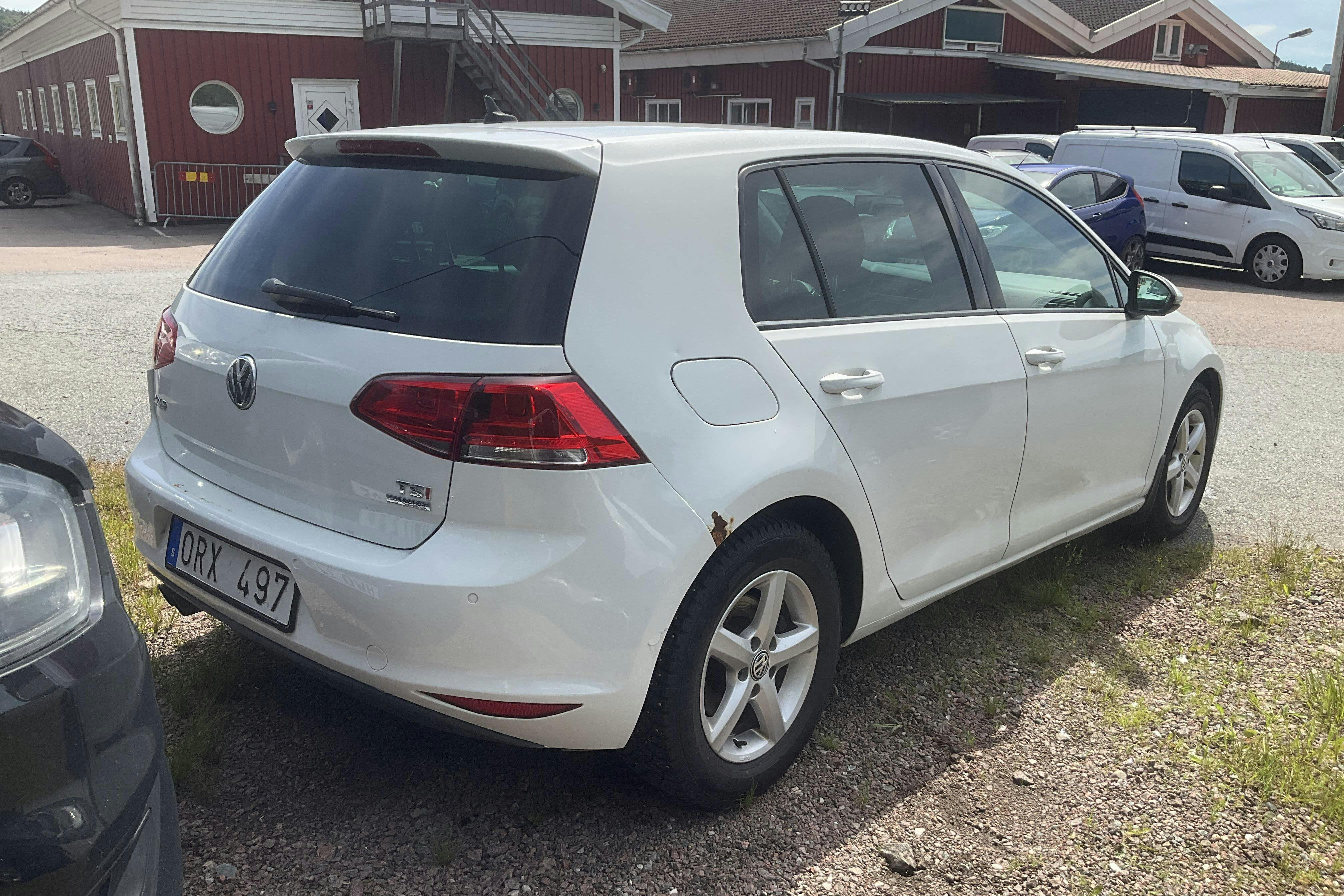 Vehicle Image 3