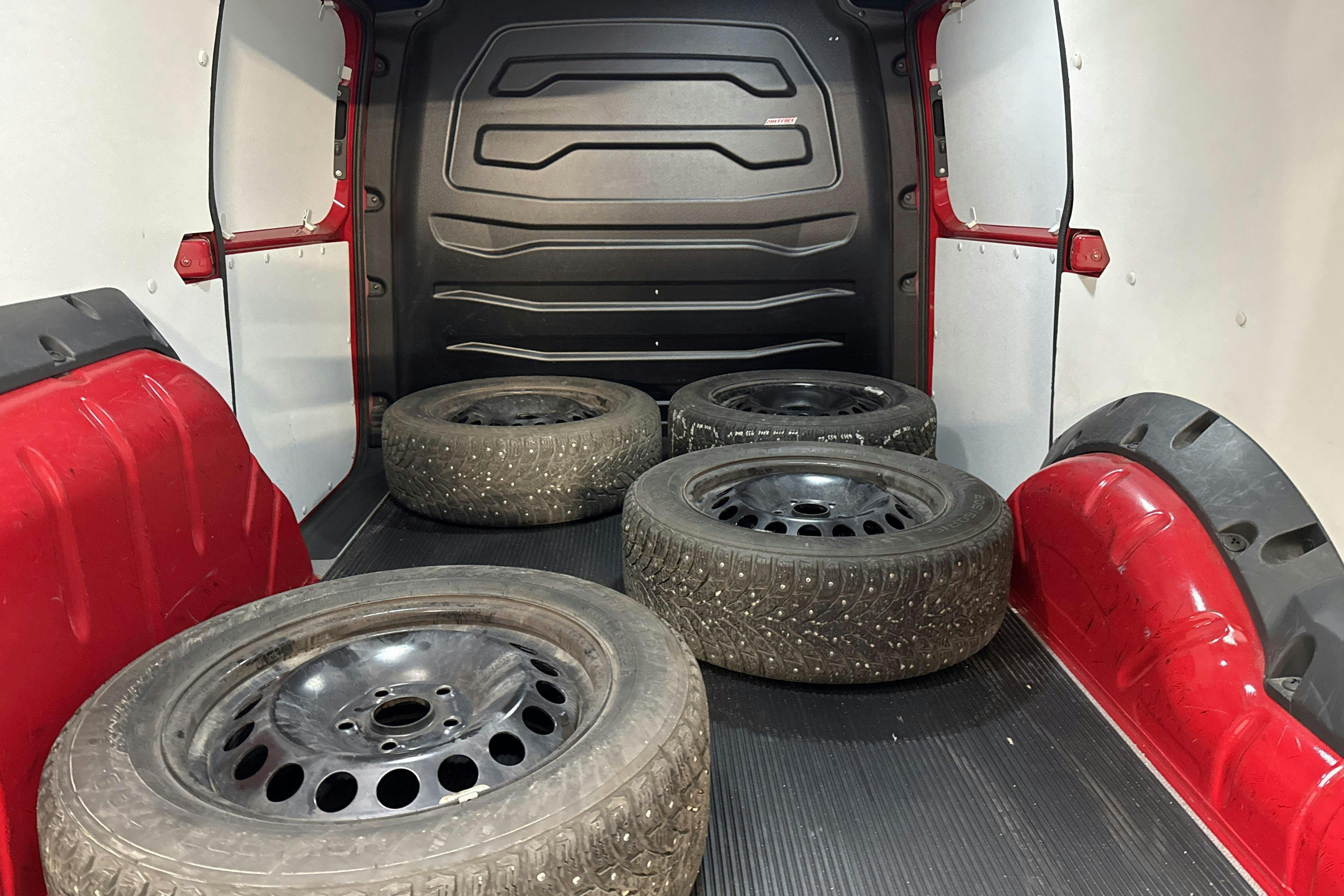 Vehicle Image 8