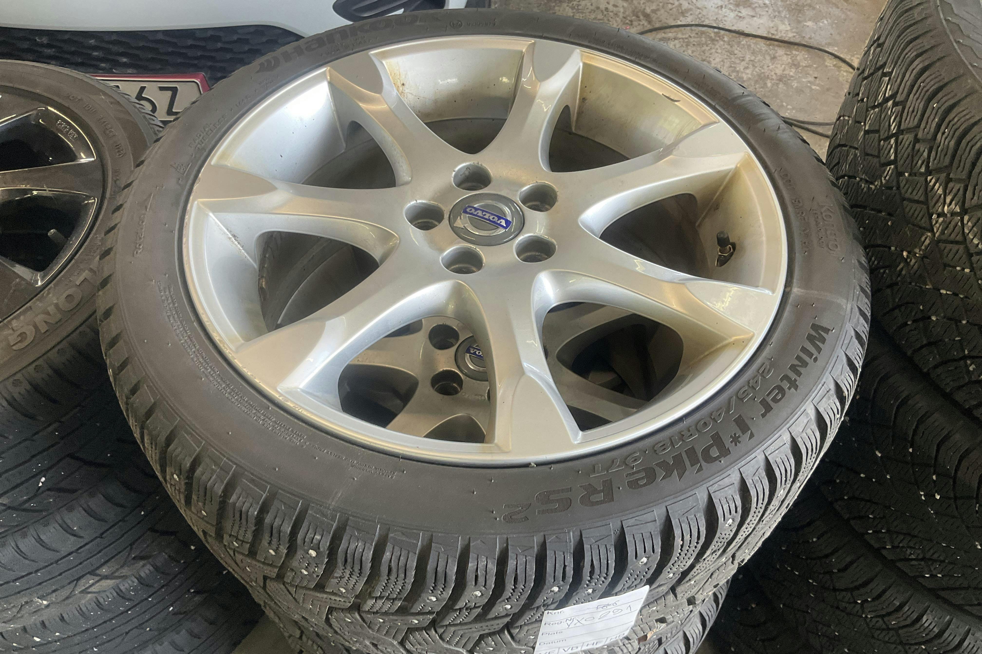 Vehicle Image 12
