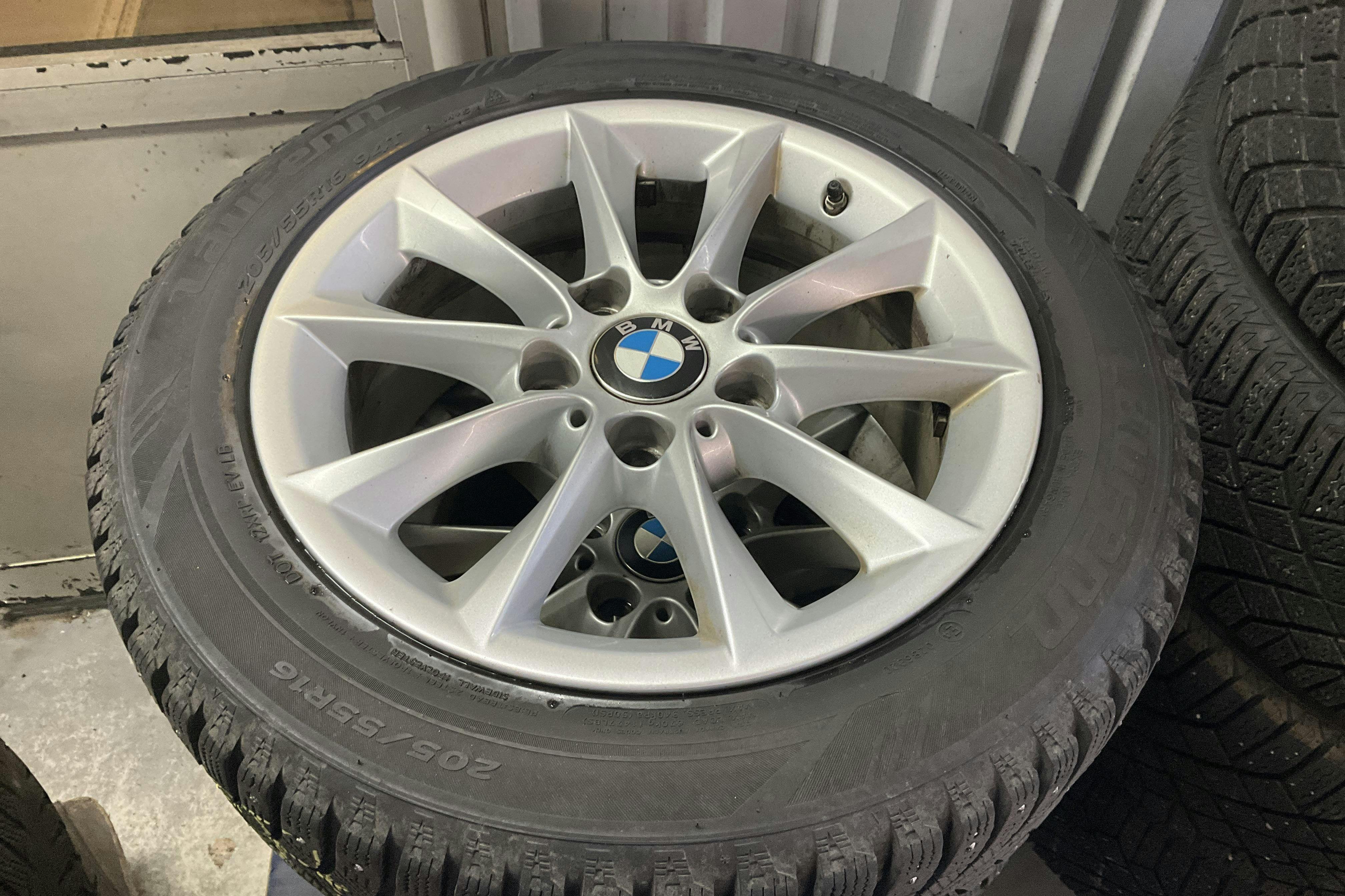Vehicle Image 11