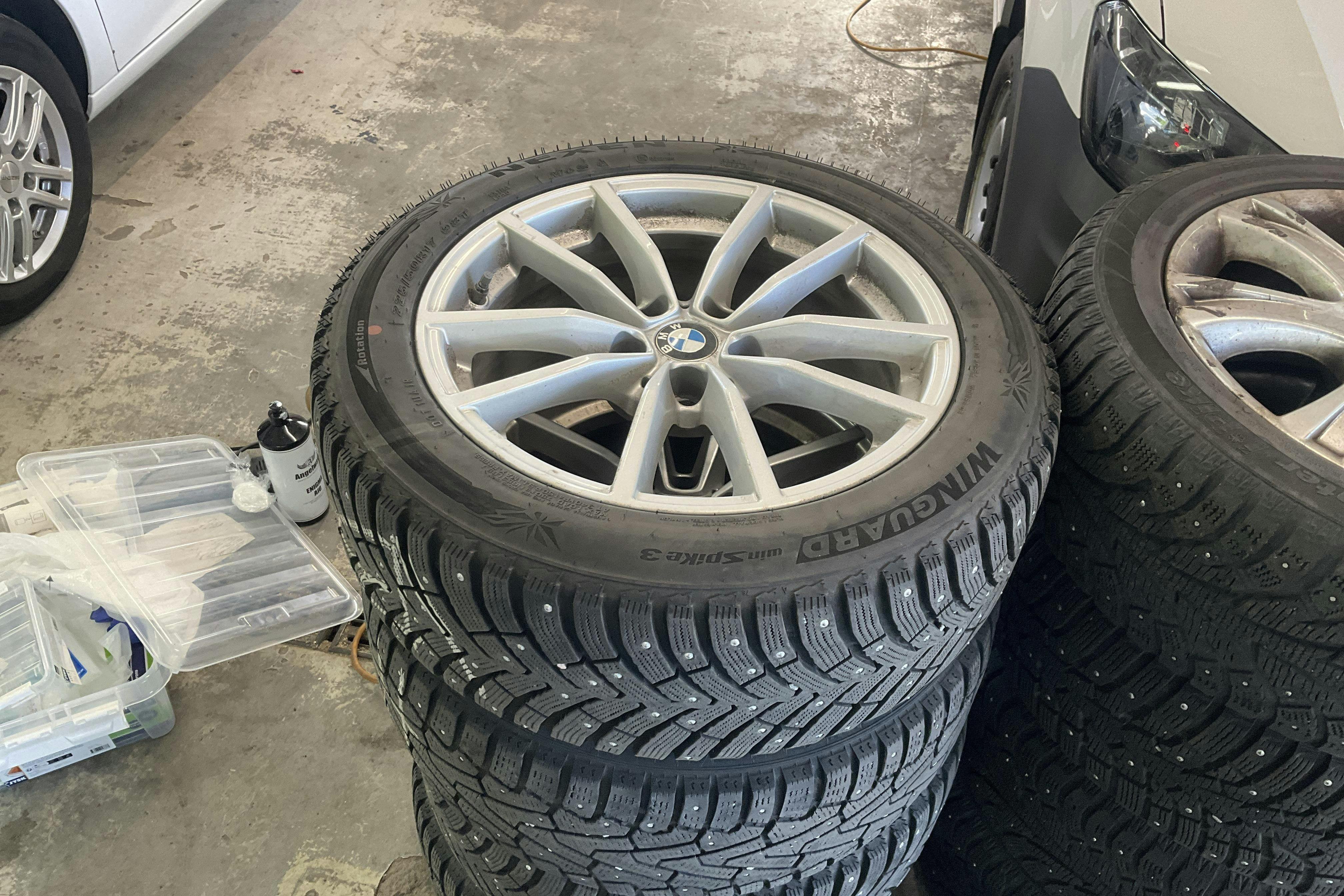 Vehicle Image 13