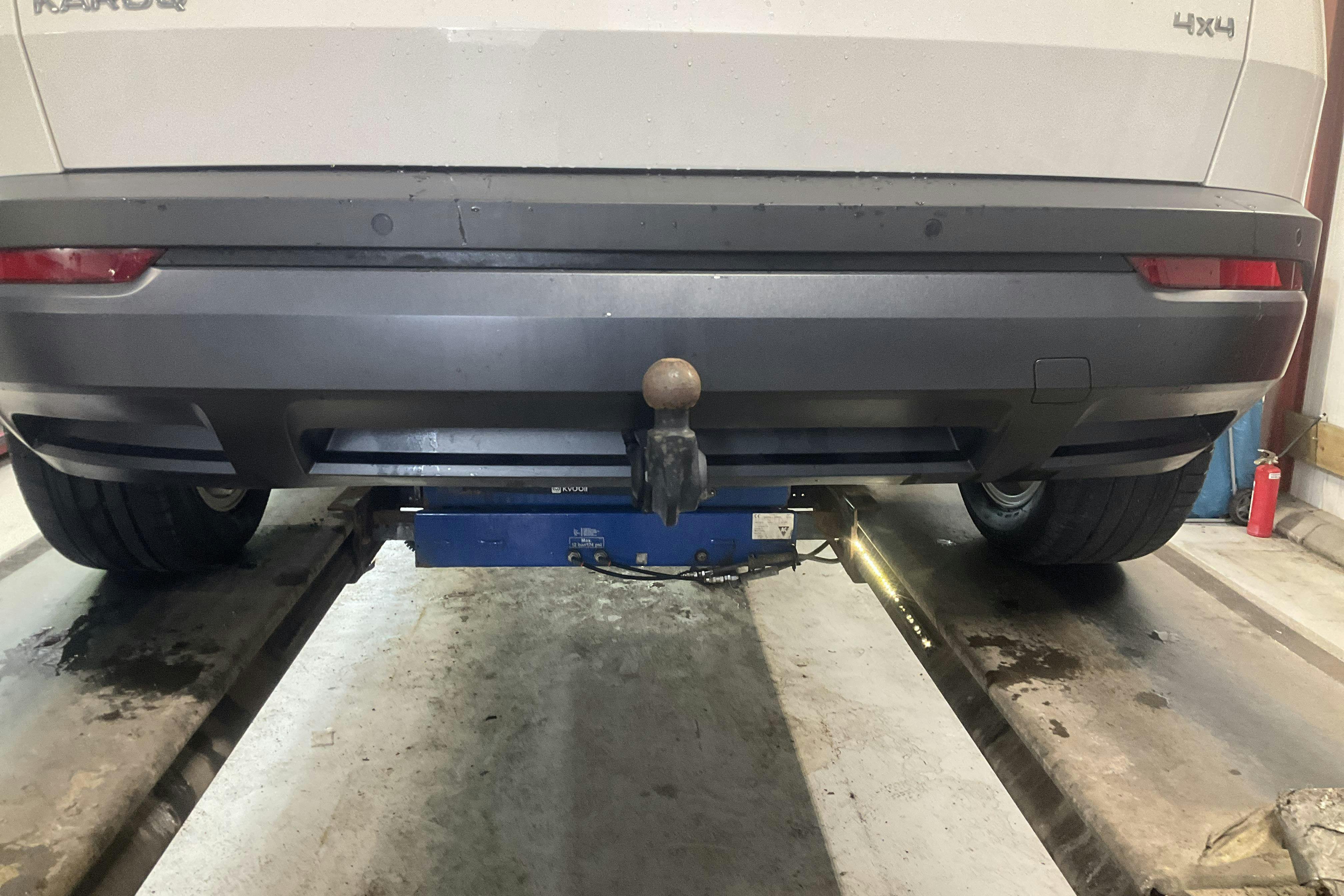 Vehicle Image 13