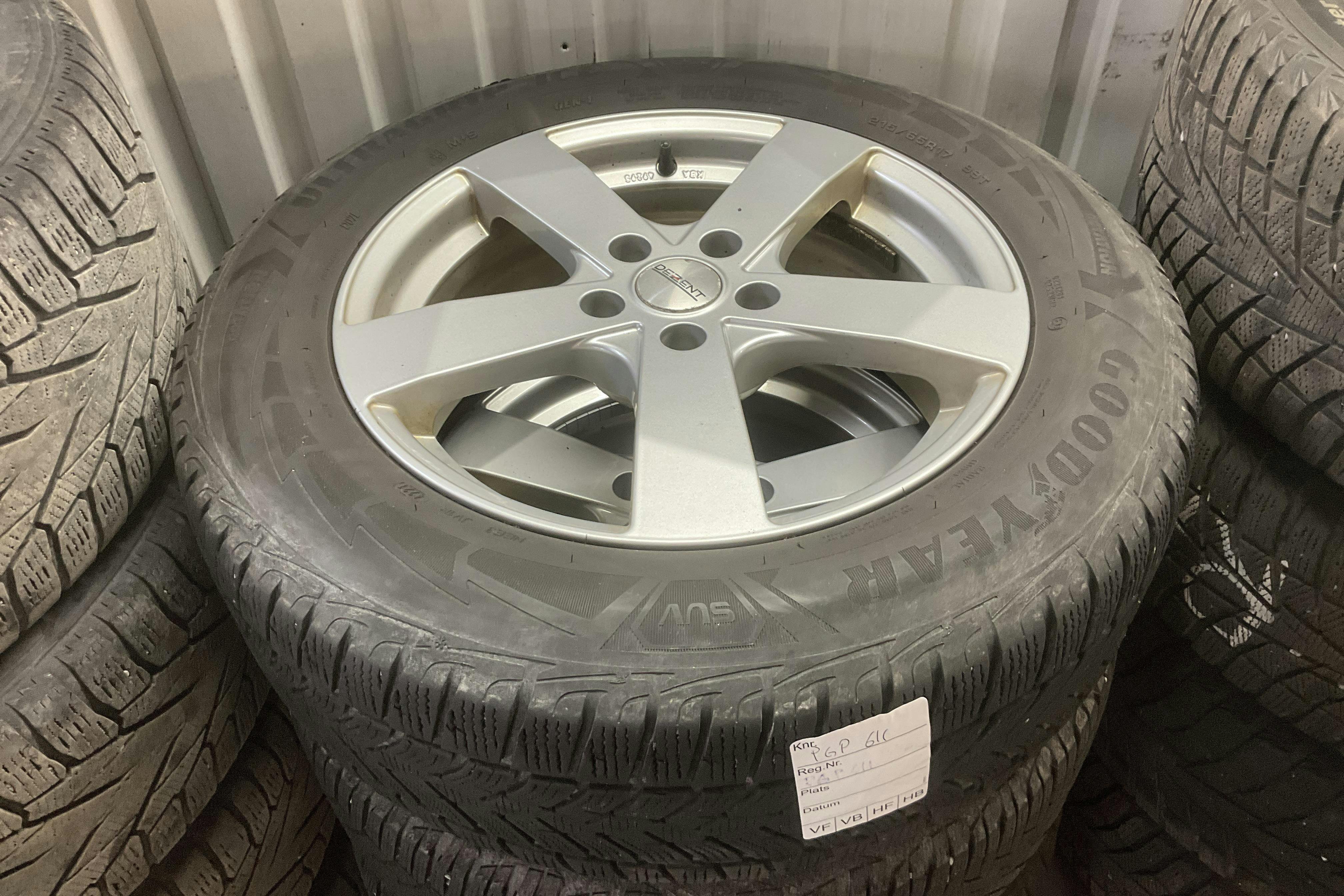 Vehicle Image 13