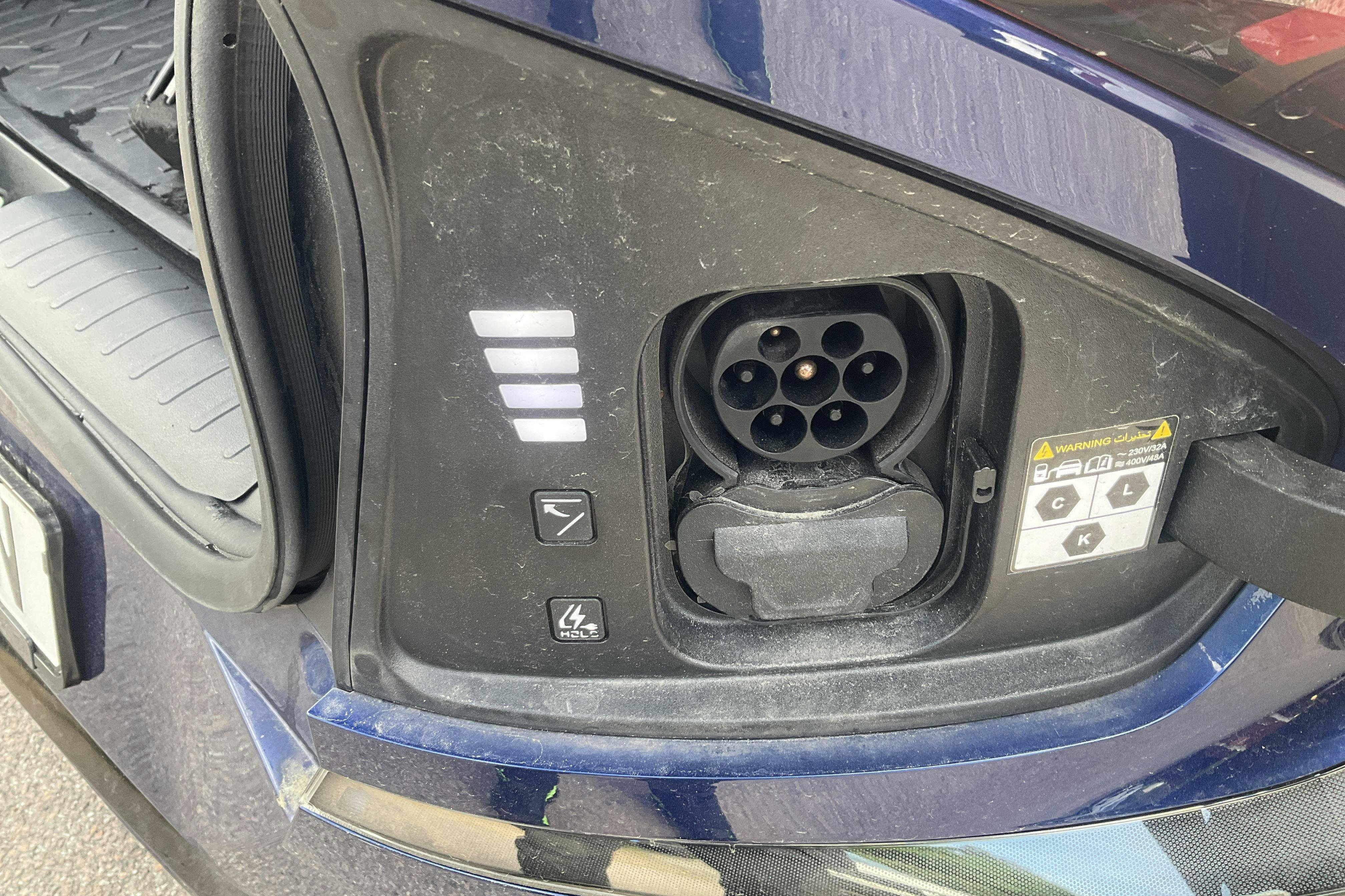 Vehicle Image 16
