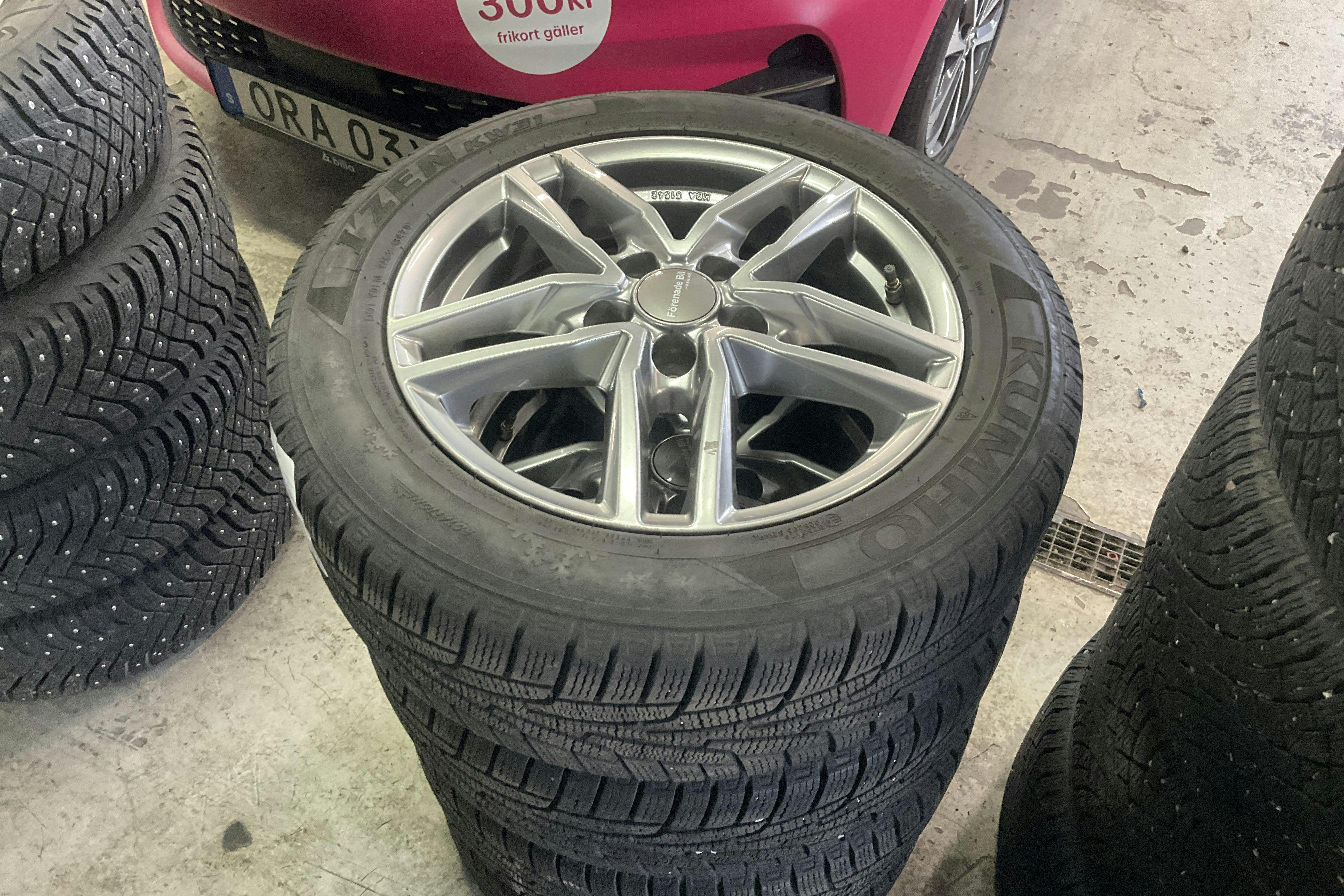 Vehicle Image 13