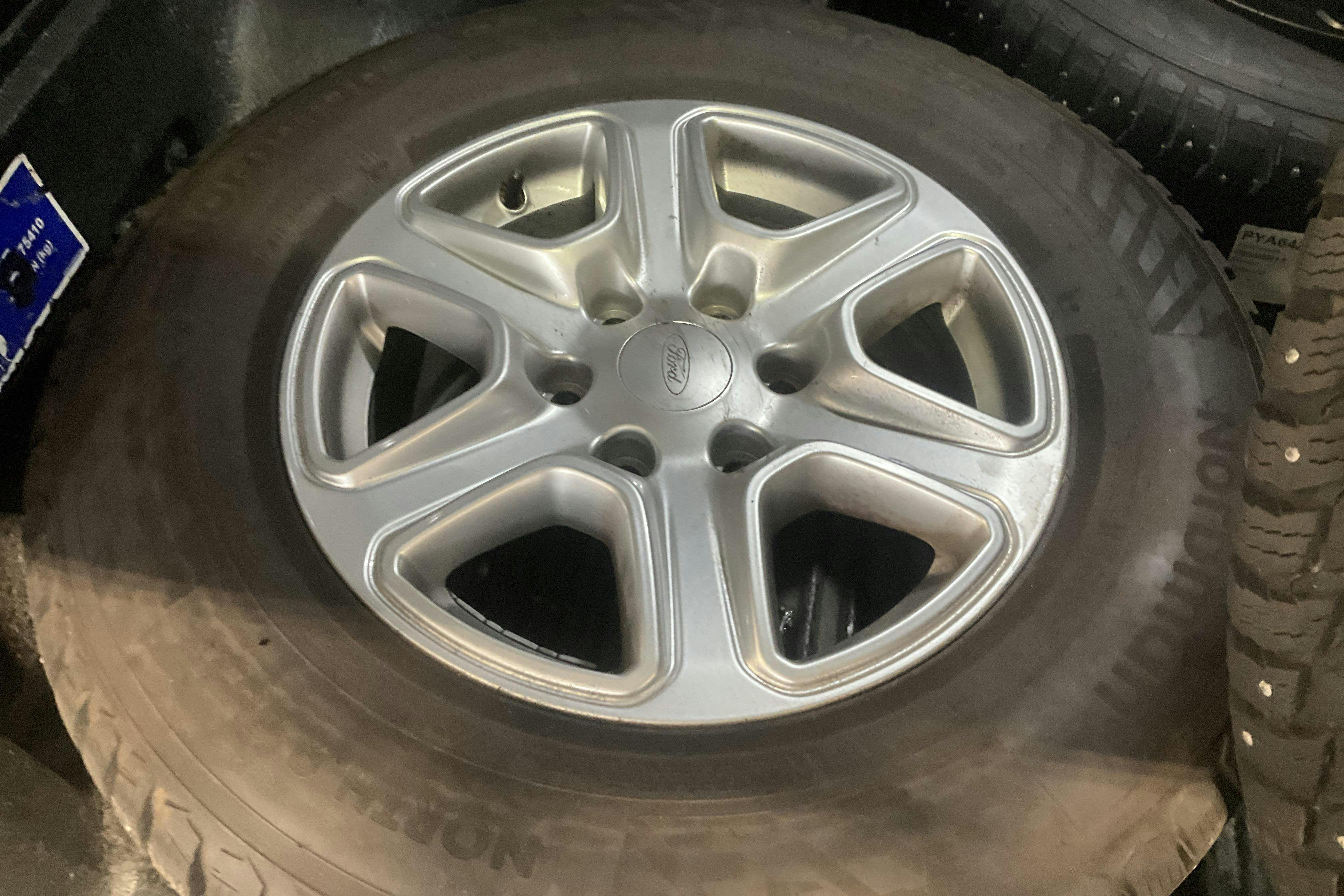 Vehicle Image 14