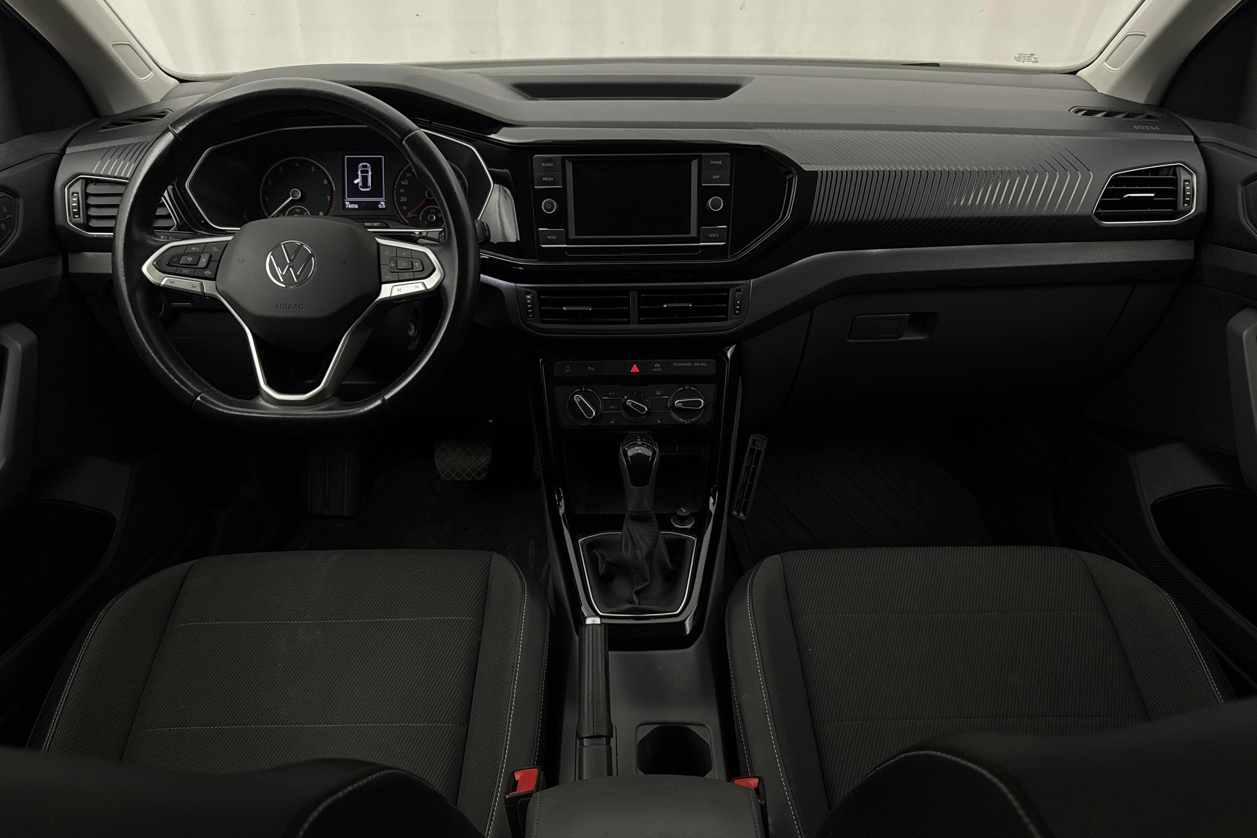 Vehicle Image 6