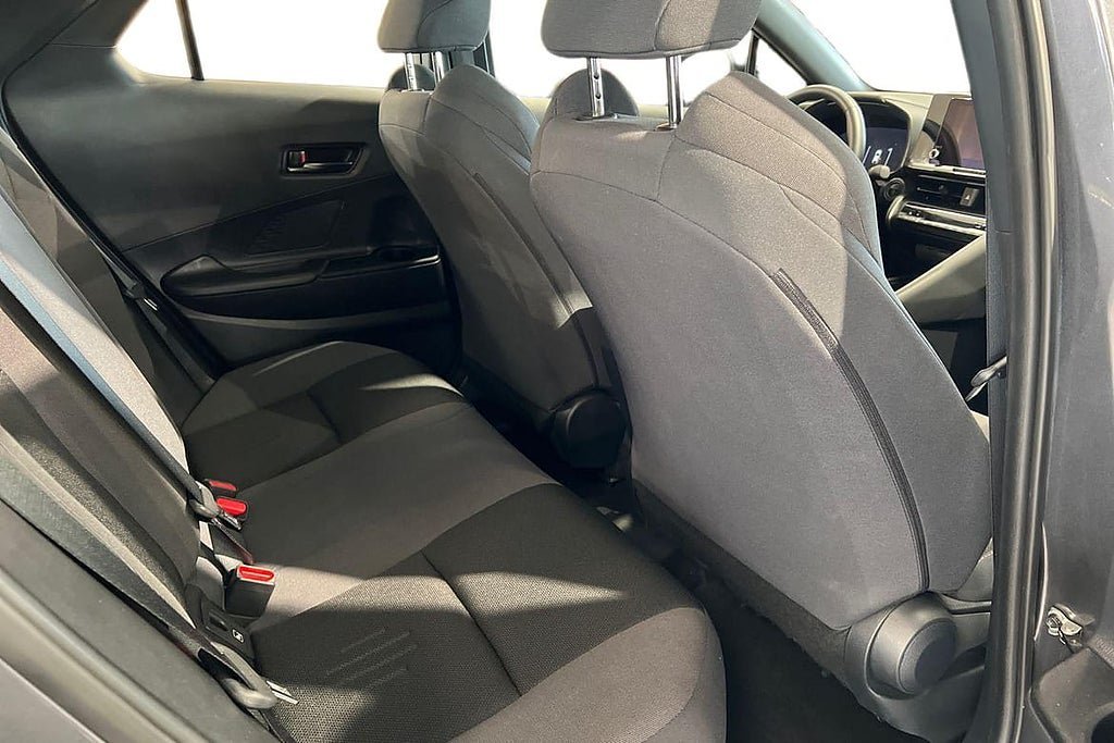 Vehicle Image 9