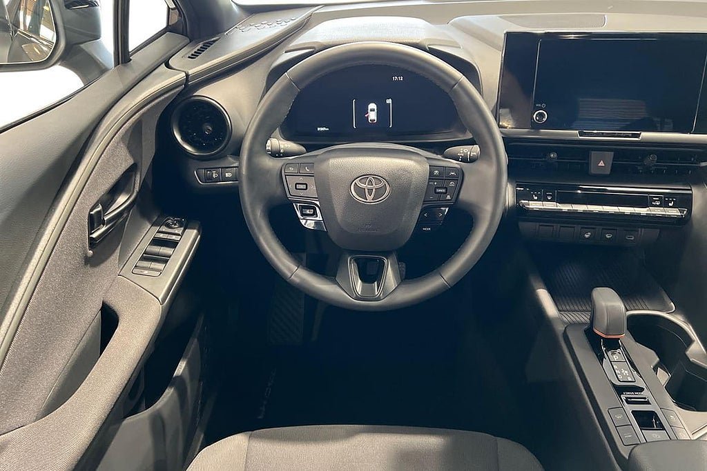 Vehicle Image 11