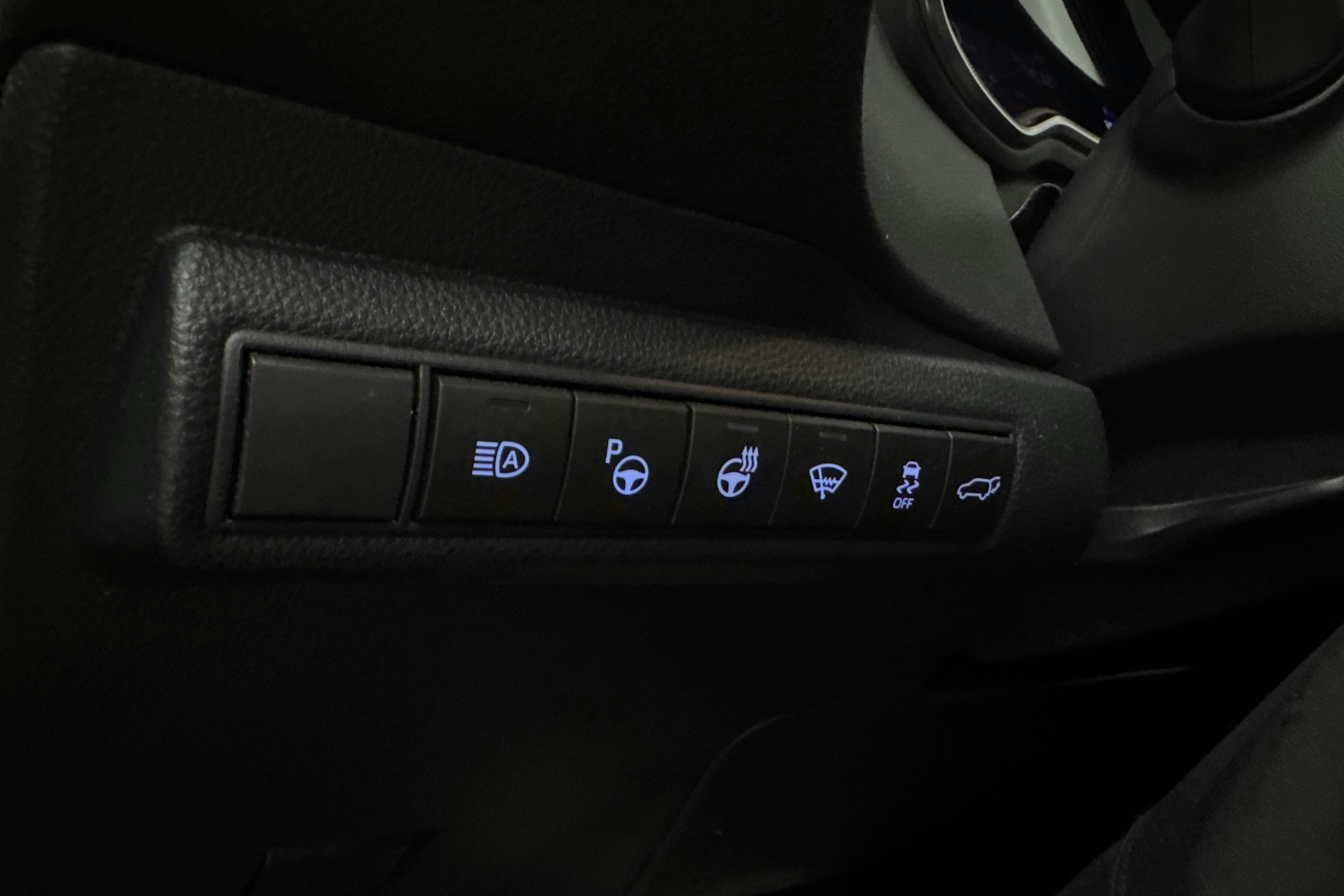 Vehicle Image 14