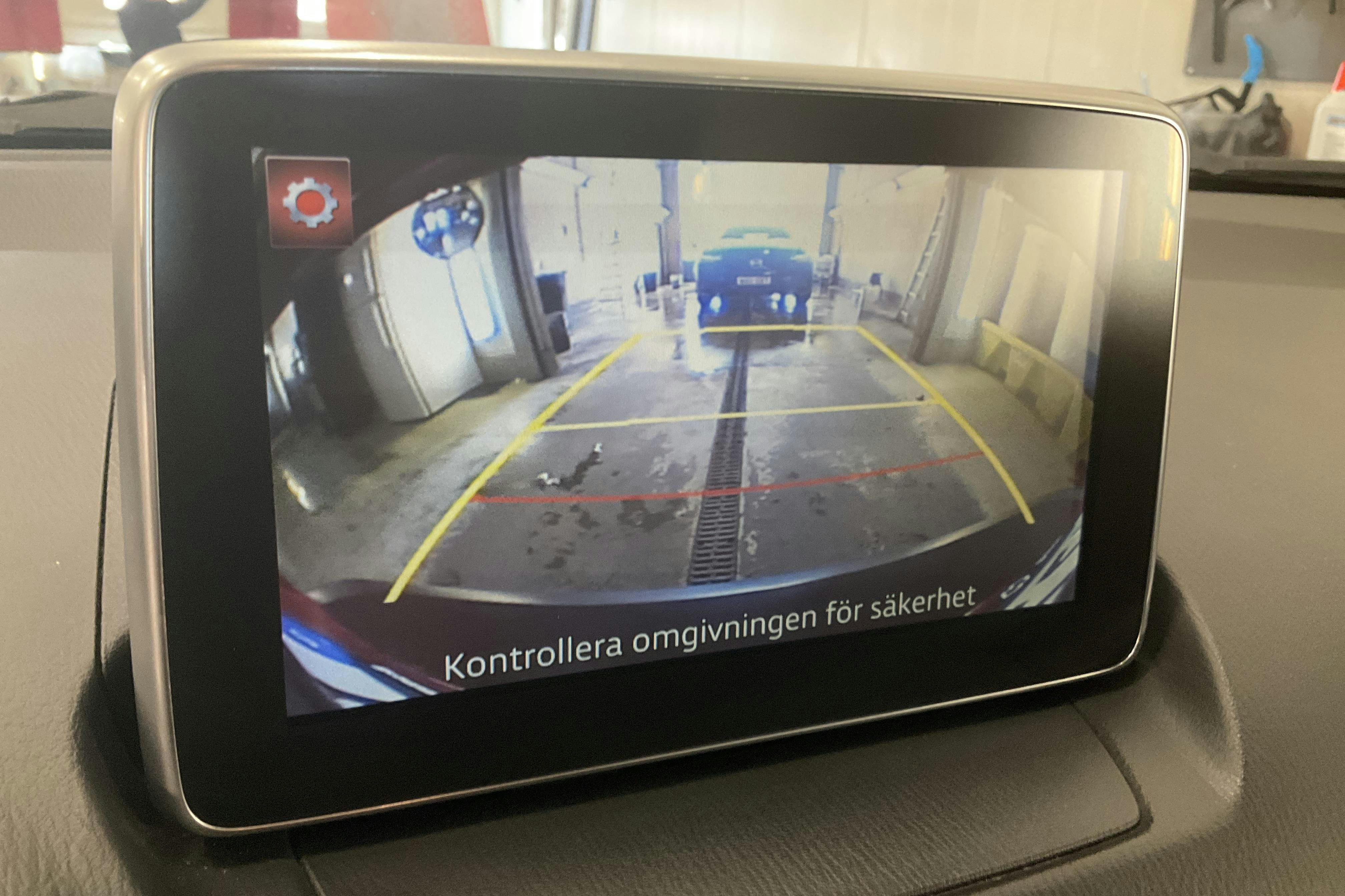 Vehicle Image 12