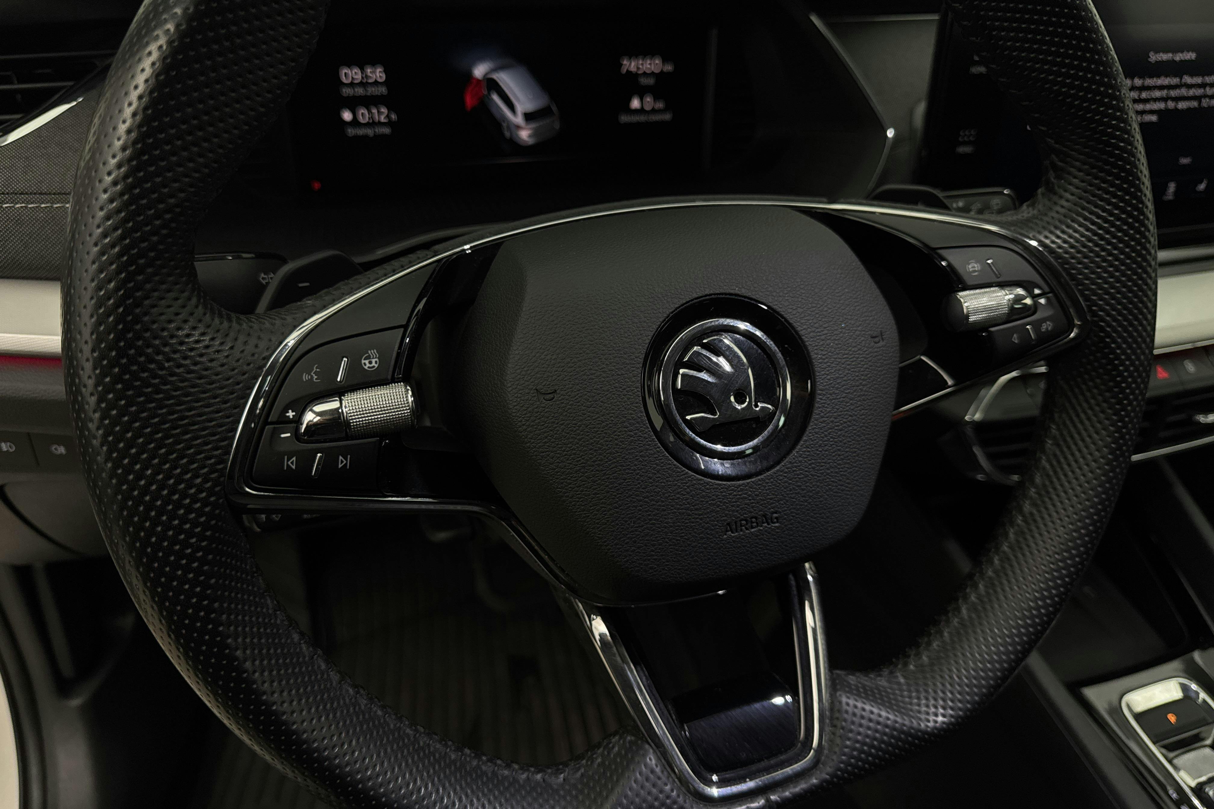 Vehicle Image 14