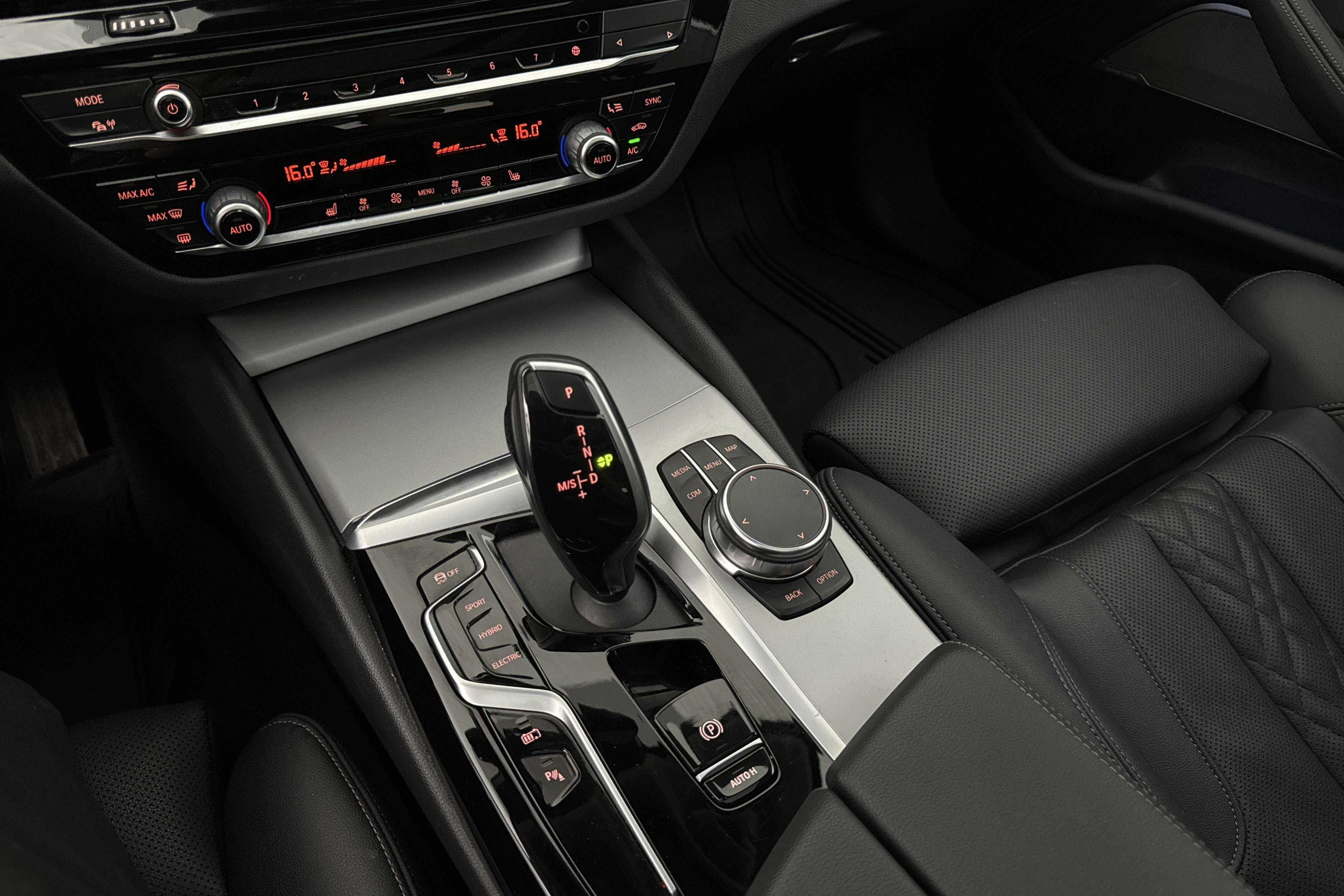 Vehicle Image 18