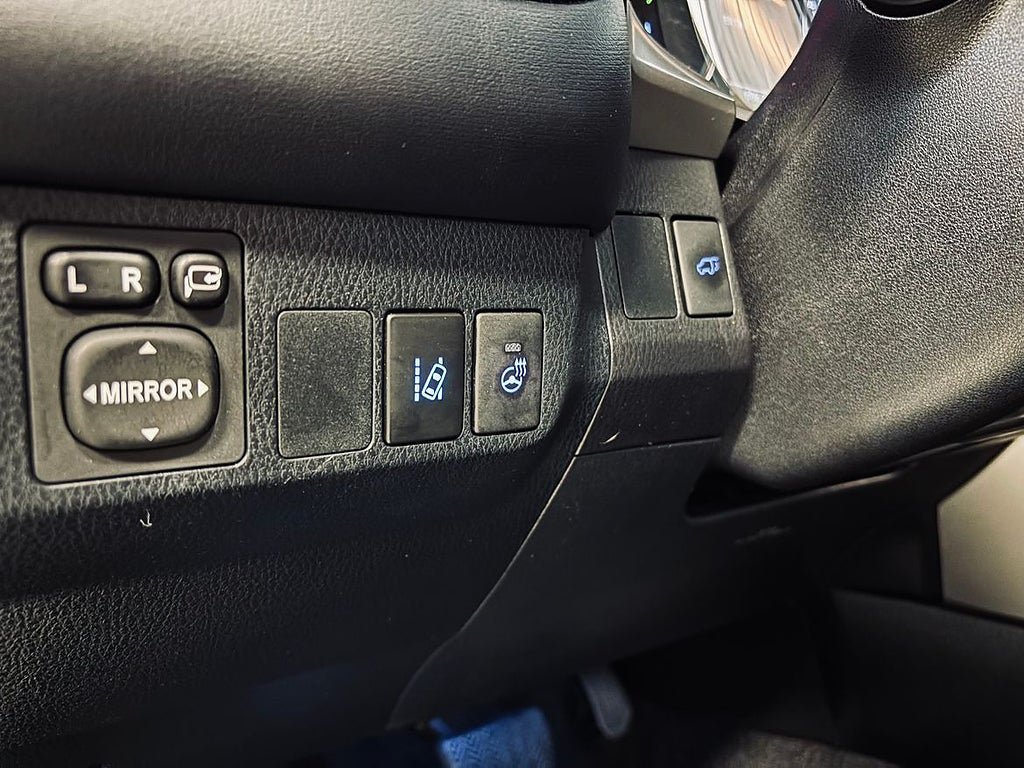 Vehicle Image 23