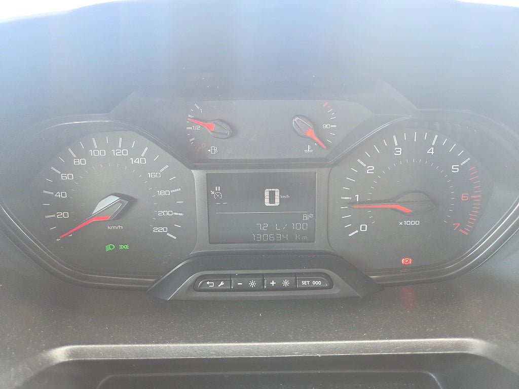 Vehicle Image 17