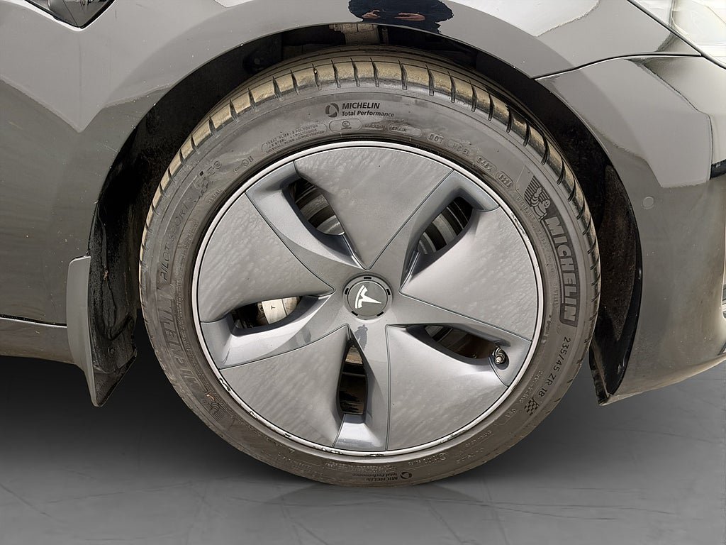 Vehicle Image 36