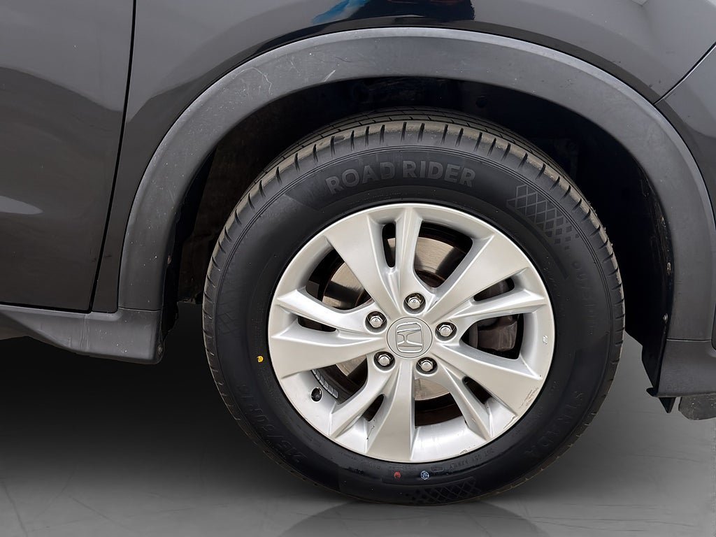 Vehicle Image 30