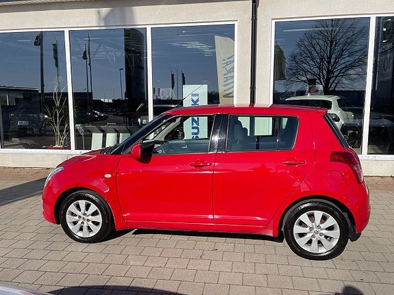 Vehicle Image 7