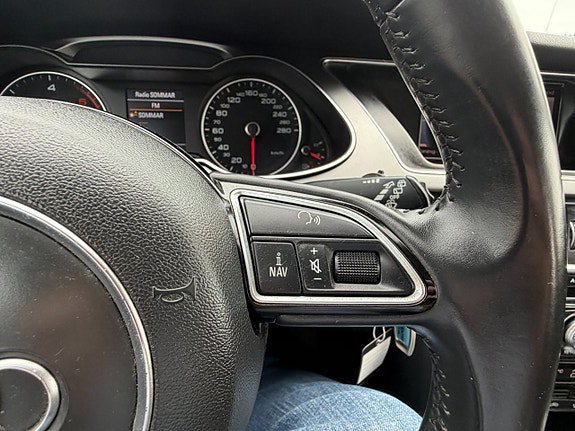 Vehicle Image 28