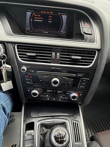 Vehicle Image 29