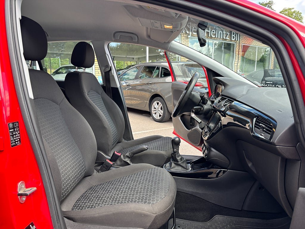Vehicle Image 18
