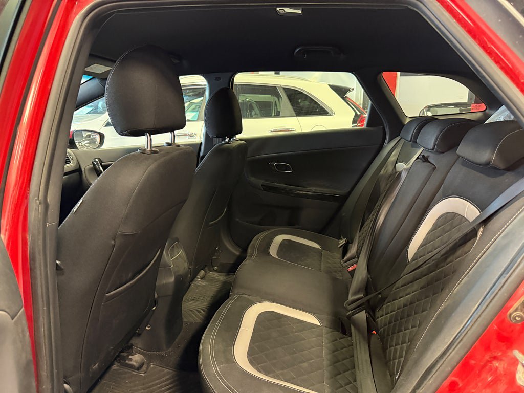 Vehicle Image 11