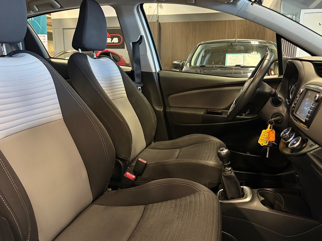 Vehicle Image 15