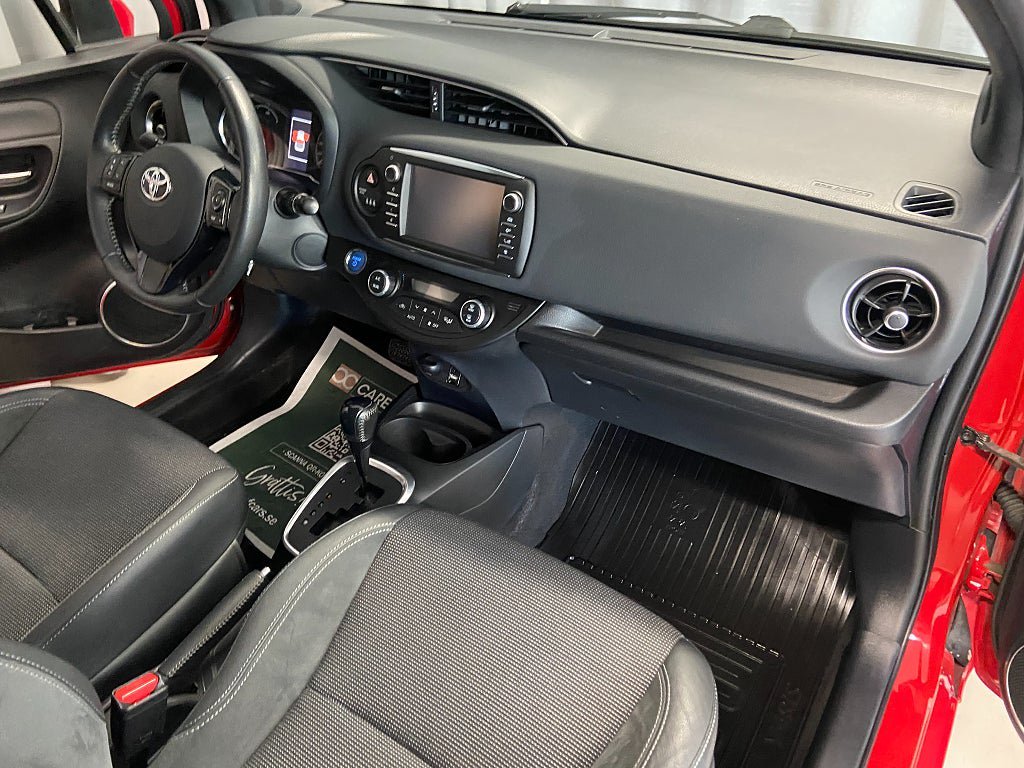 Vehicle Image 13
