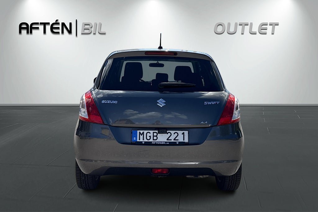 Vehicle Image 8