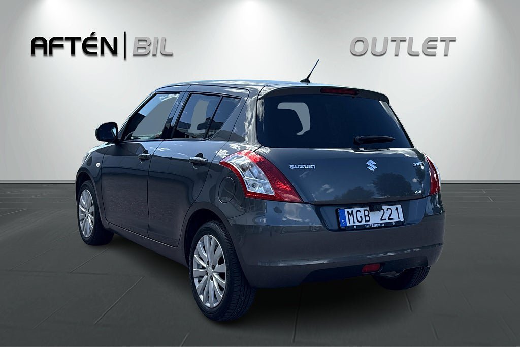 Vehicle Image 9