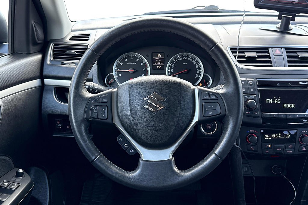 Vehicle Image 13