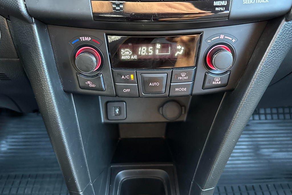 Vehicle Image 26