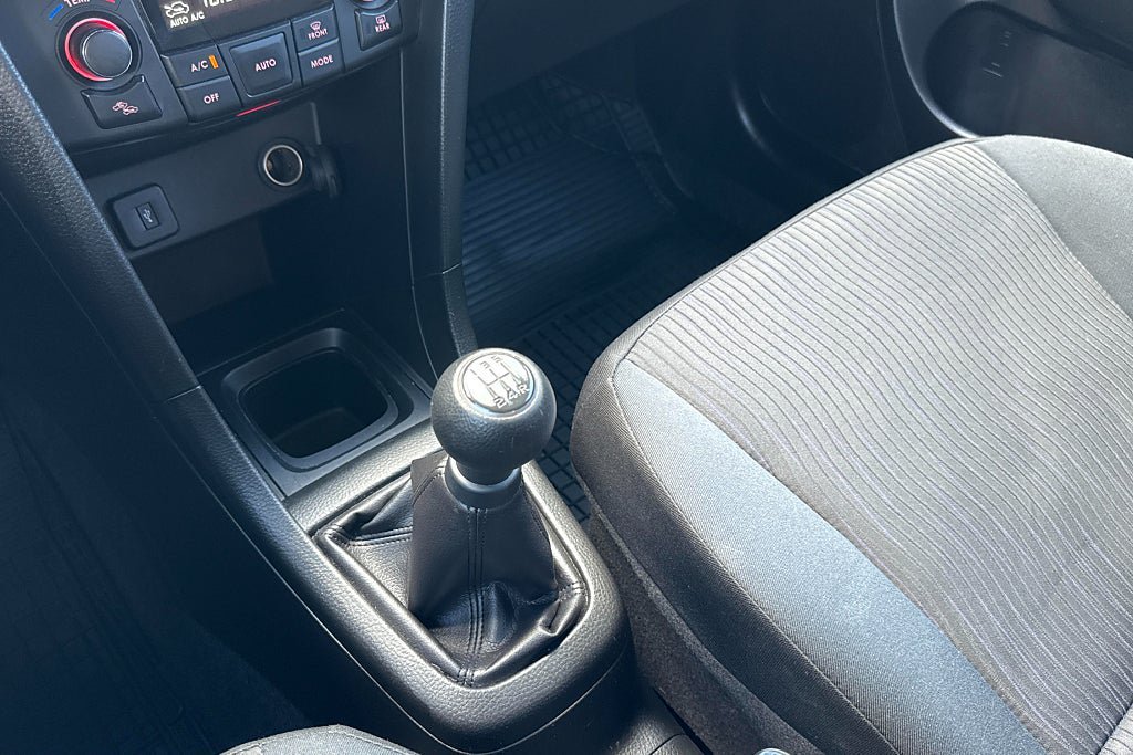 Vehicle Image 27