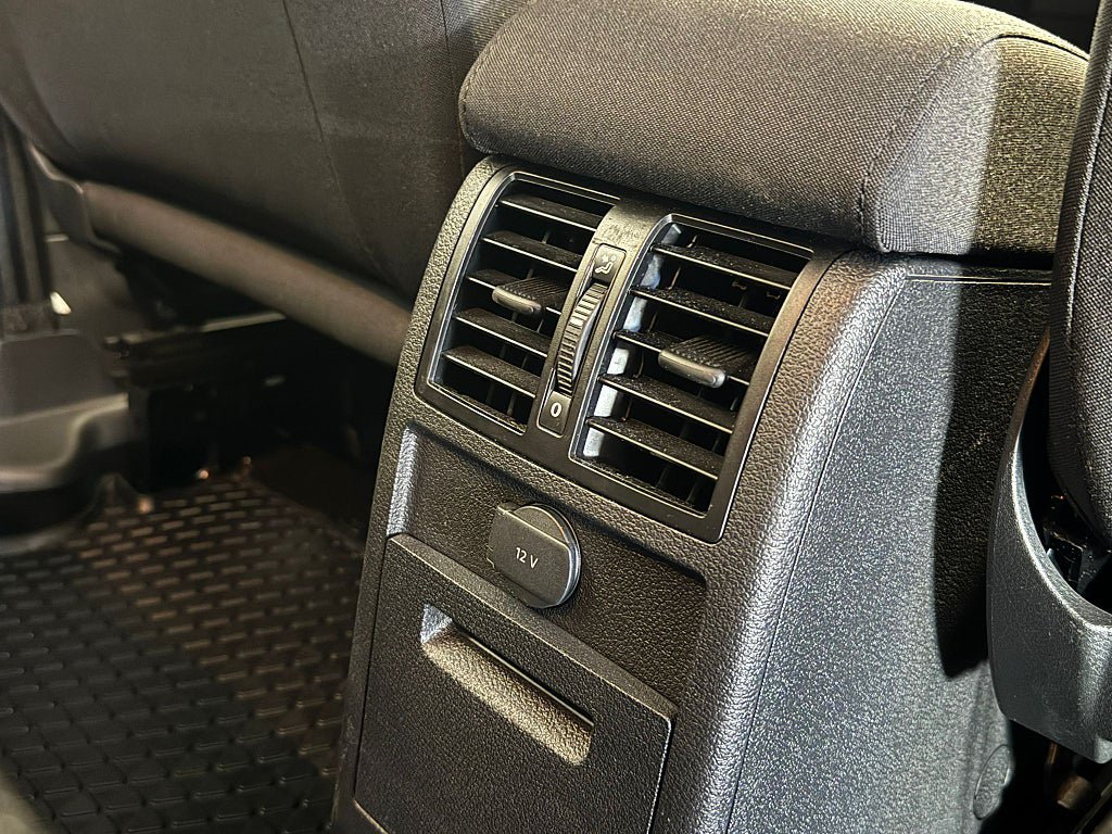Vehicle Image 25