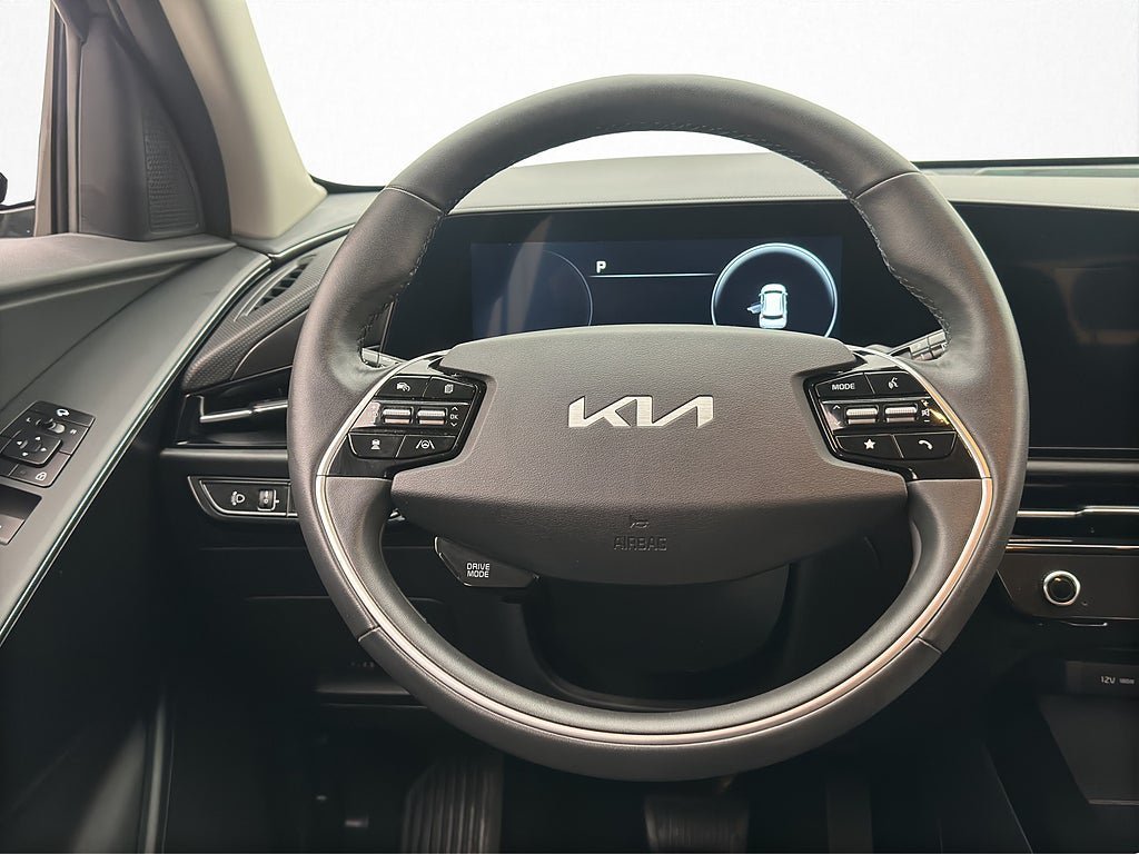 Vehicle Image 23