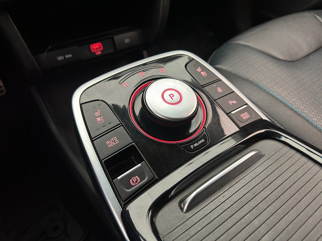 Vehicle Image 23