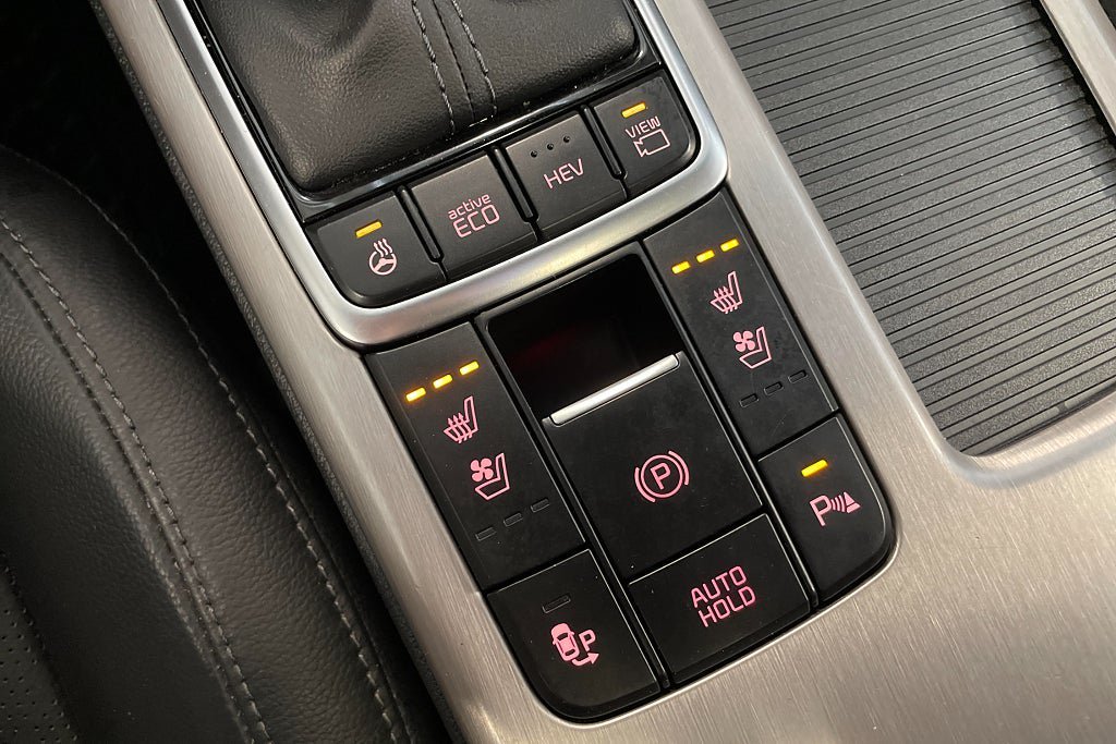Vehicle Image 26
