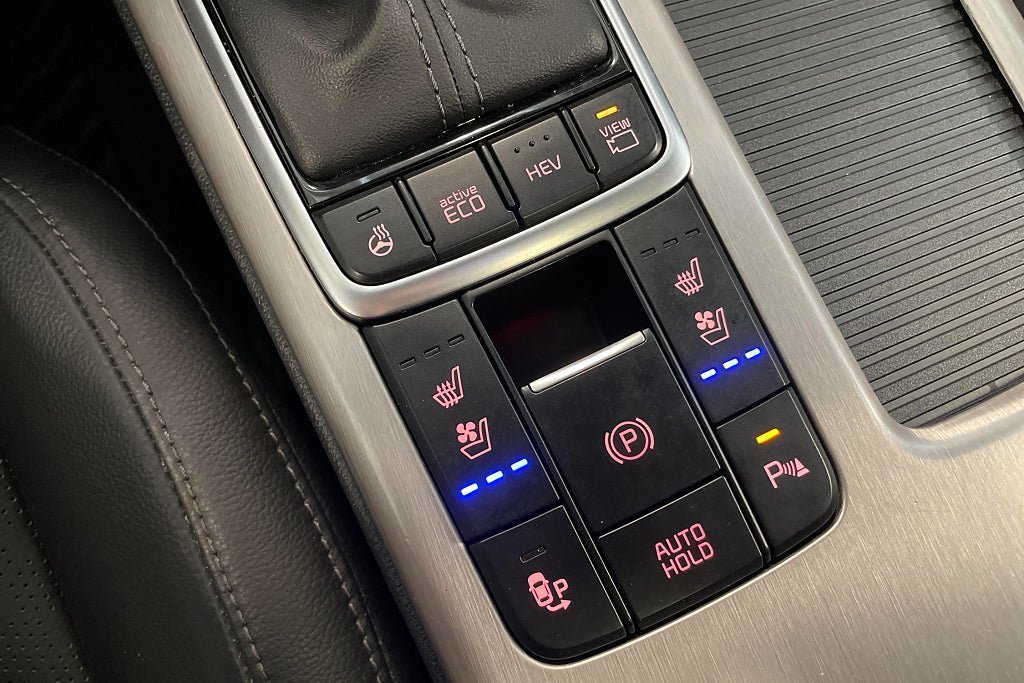 Vehicle Image 27