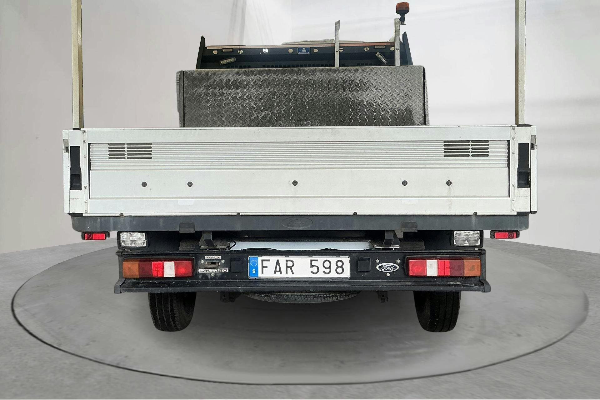 Vehicle Image 5