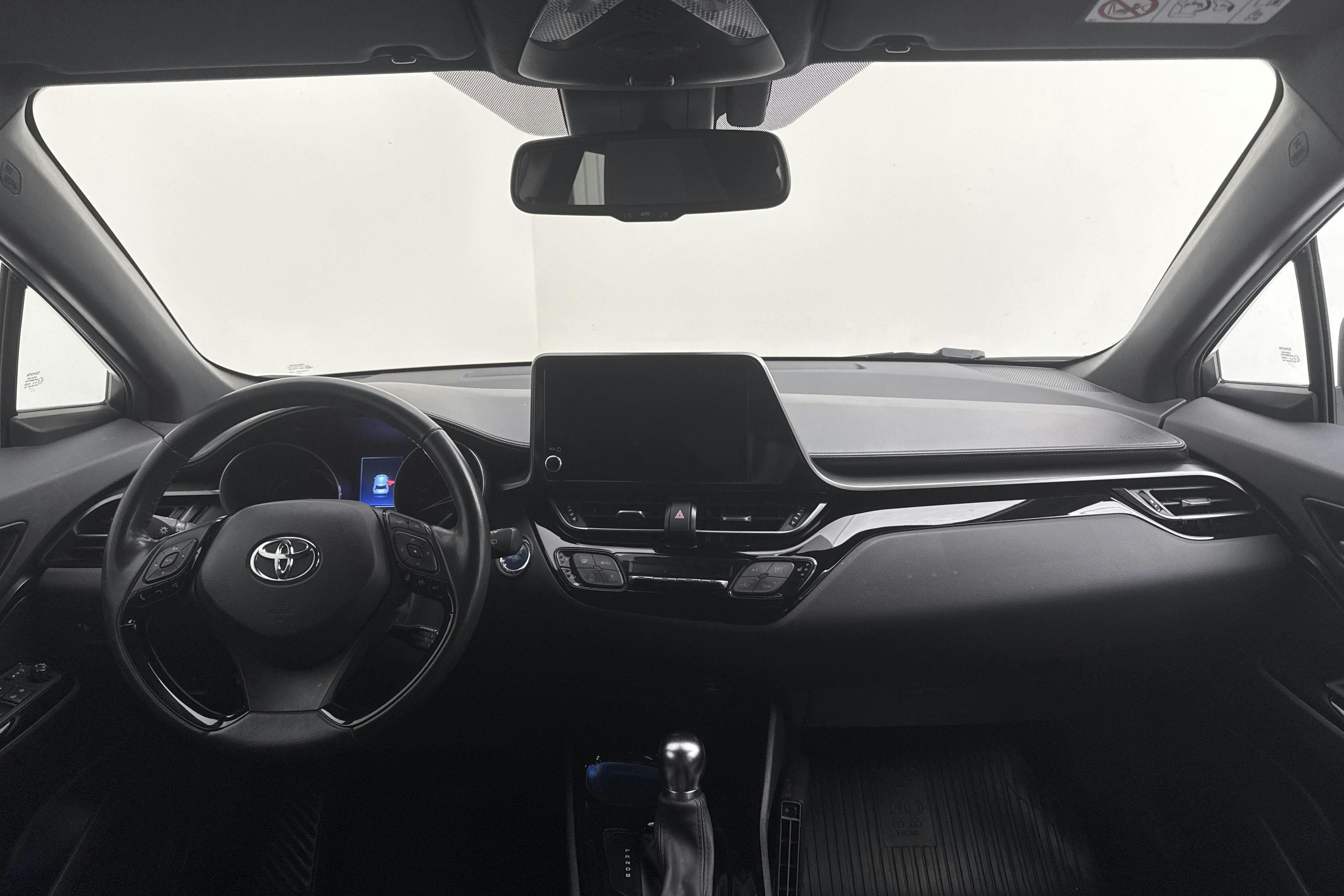 Vehicle Image 6