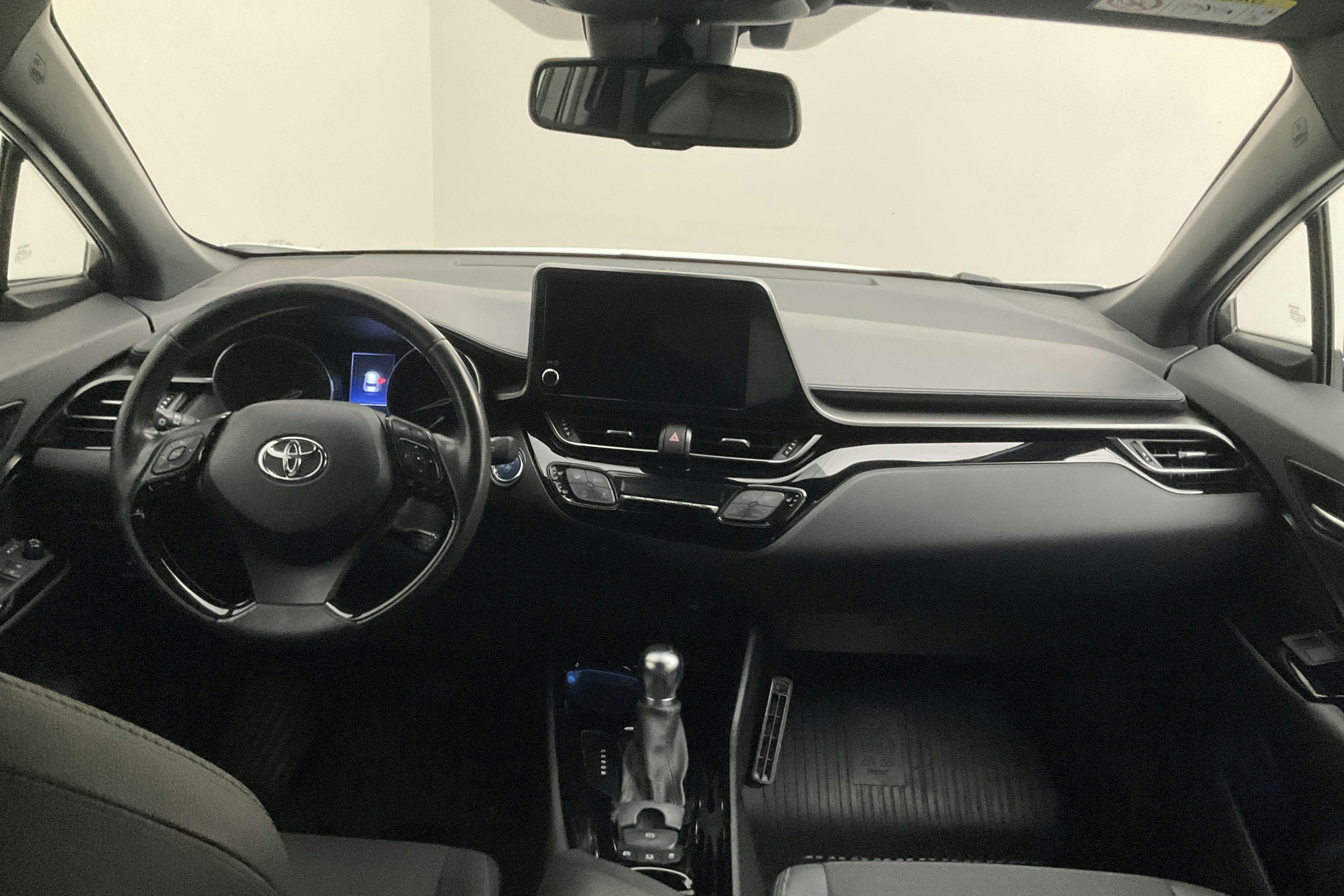Vehicle Image 6
