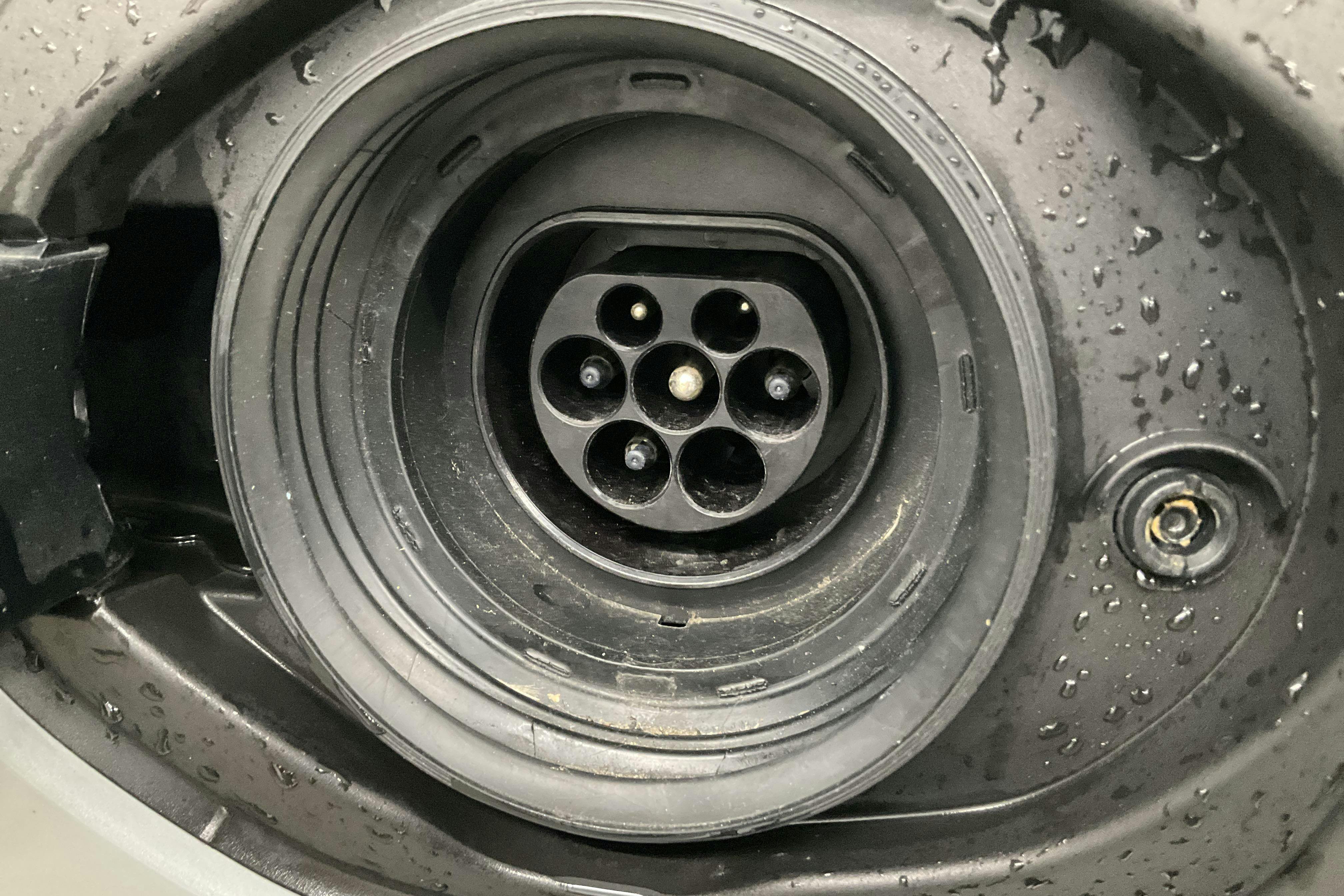 Vehicle Image 17