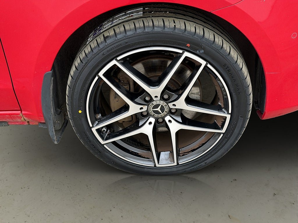 Vehicle Image 33