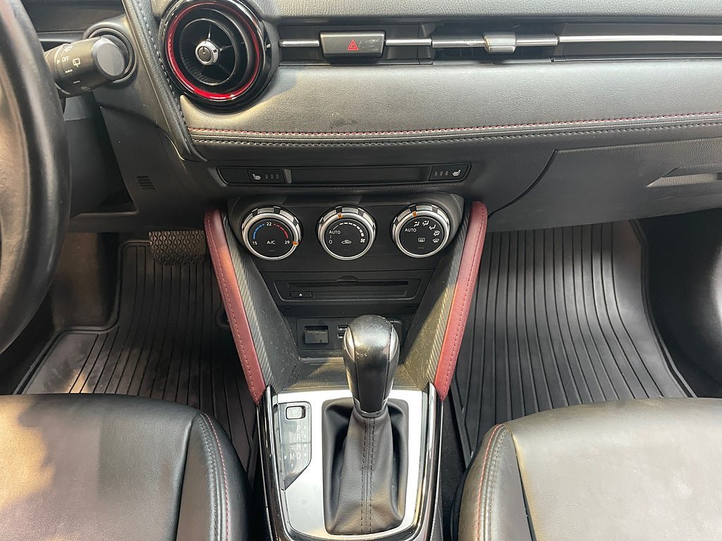 Vehicle Image 15