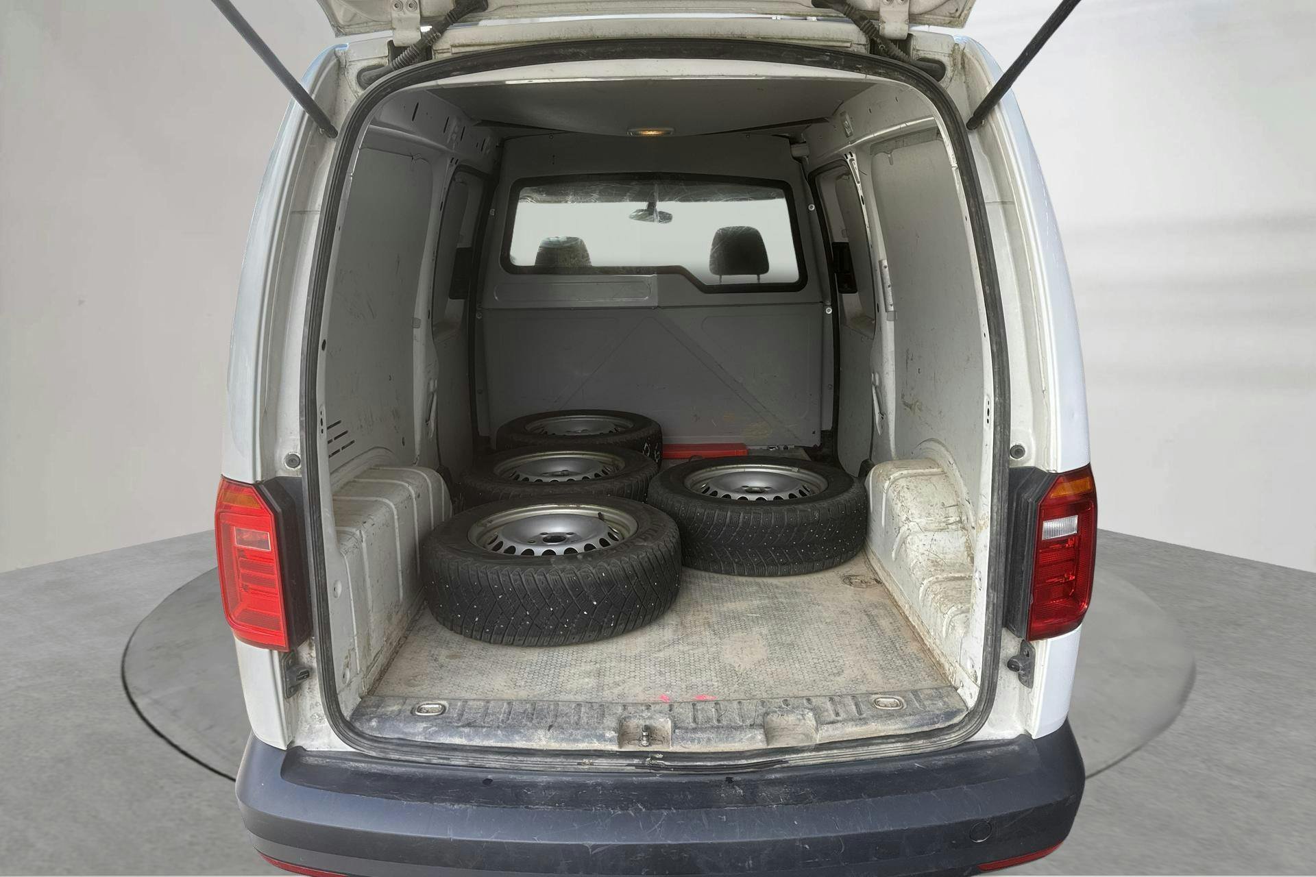 Vehicle Image 9