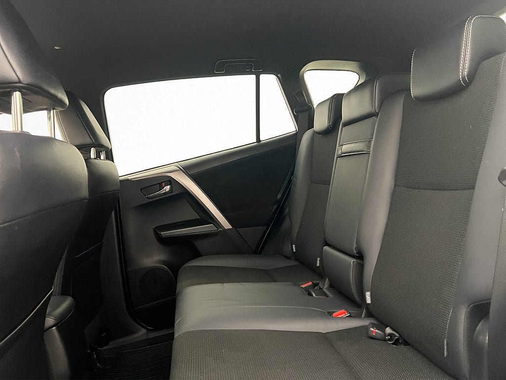 Vehicle Image 26