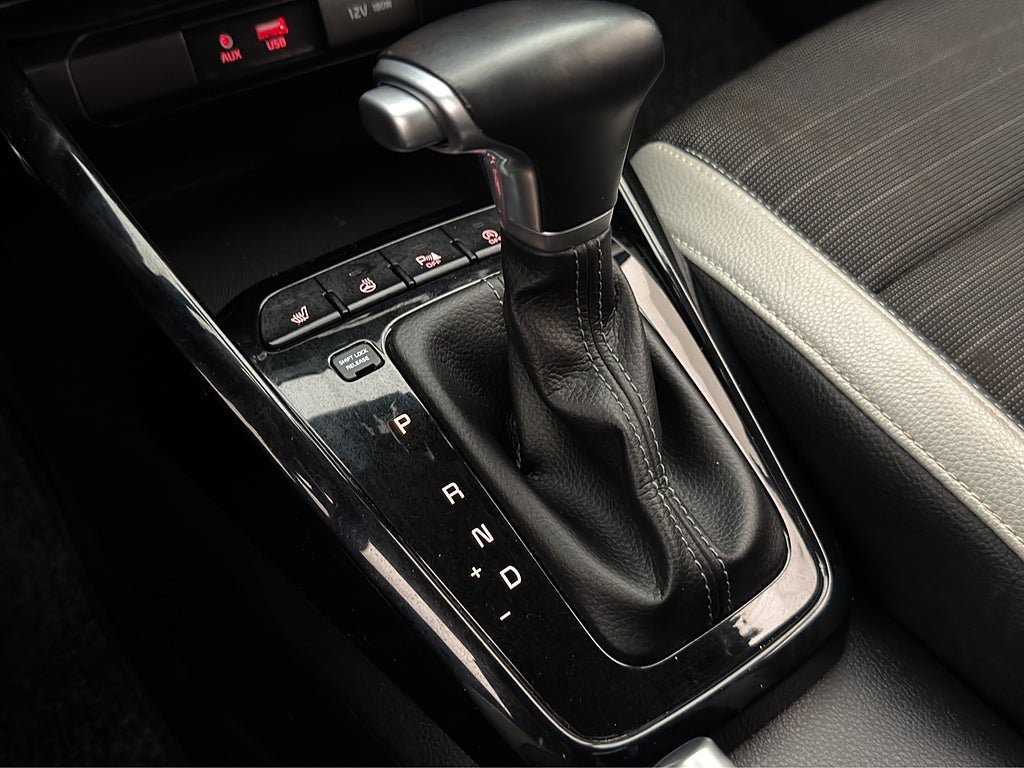 Vehicle Image 18