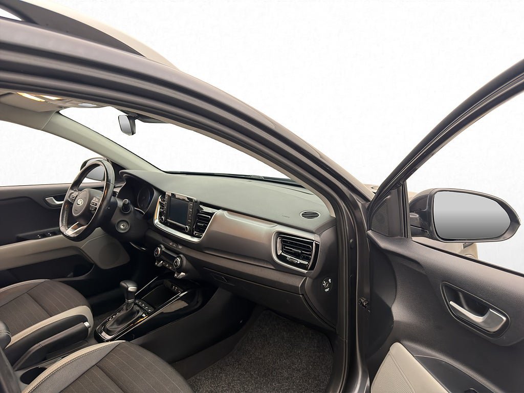 Vehicle Image 21