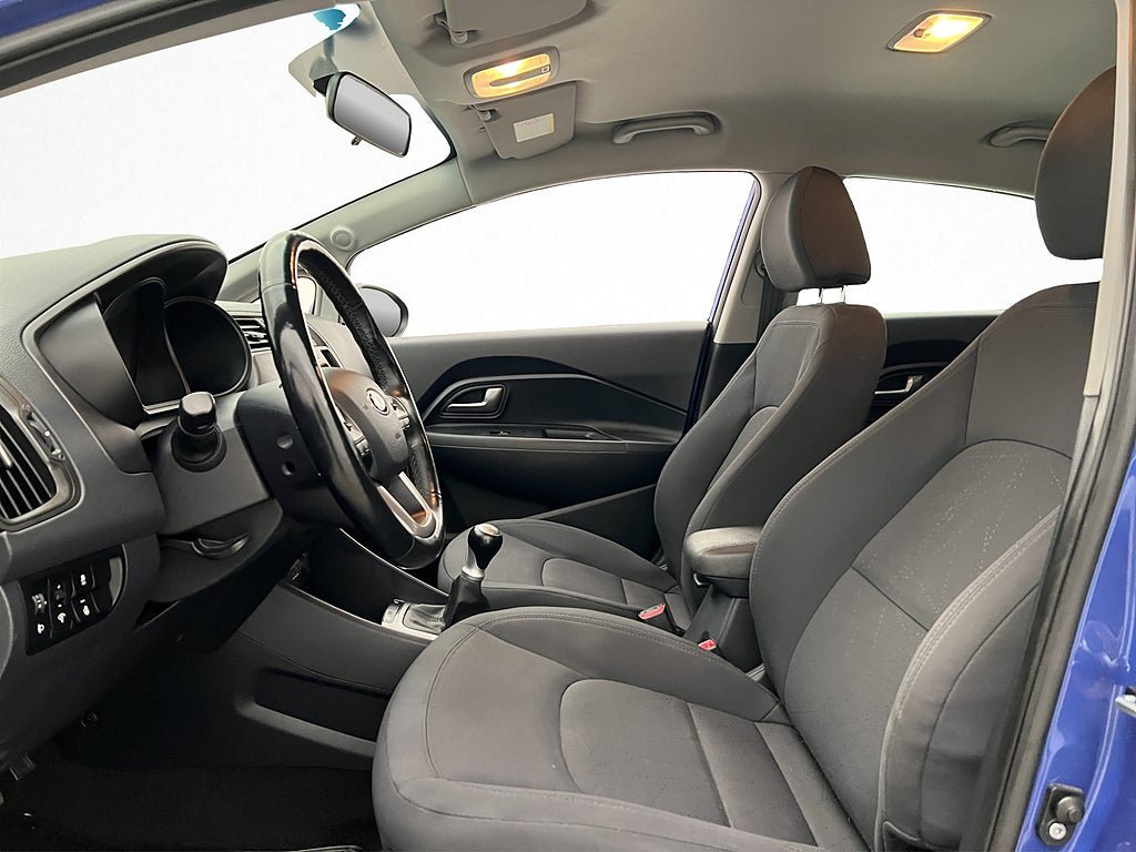 Vehicle Image 11