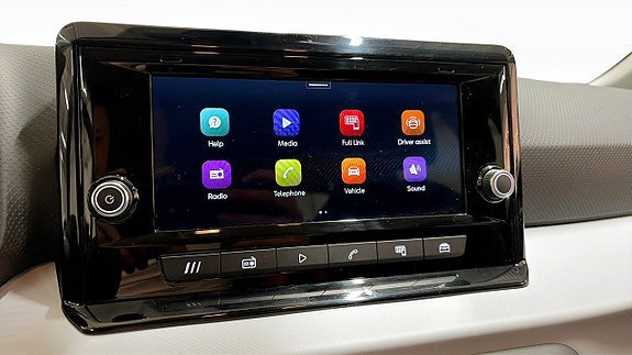 Vehicle Image 9